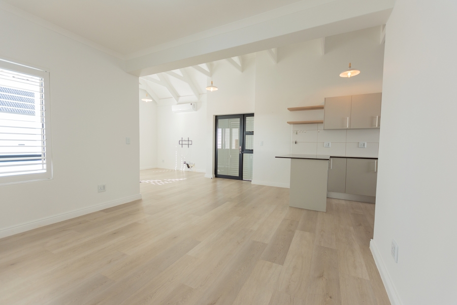 2 Bedroom Property for Sale in Middedorp Western Cape